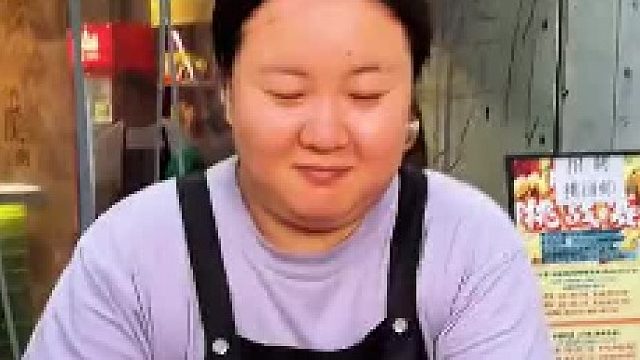 什么情况,挑战这么多人失败,当天是不适合挑战吗,看这位大哥挑战25两小面能成功吗