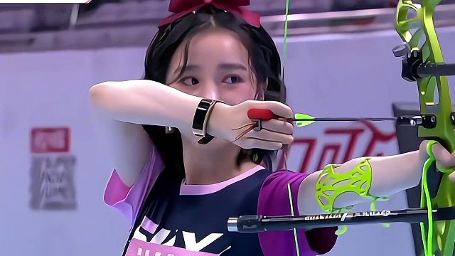 多才多艺的女艺人