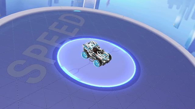 QQ飞车朕哥：午夜传说开爆天雷诺永久！七彩晶石马上下架了