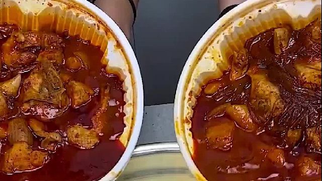 女大又开始愉快的聚会时间了