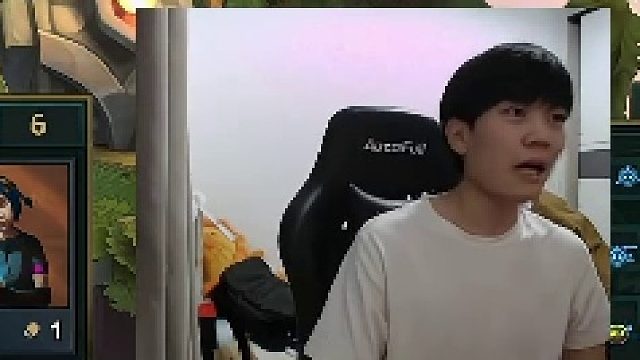 香菇滑鸡：好心水友为了让鸡子早点下班压力拉满，就赢了一把，没收菜死了