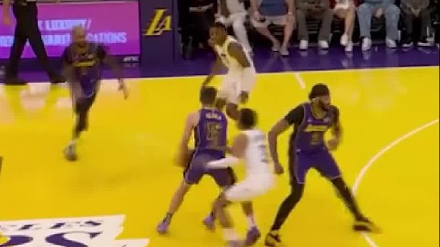 湖人124-118爵士，詹眉合砍52分