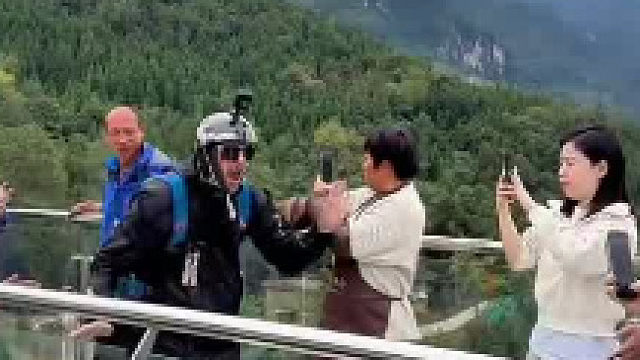 开伞英语怎么说