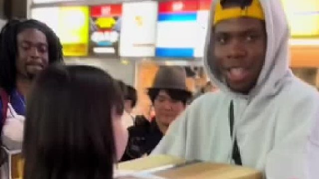 日本最神秘的户外纸箱游戏、第30位挑战者。