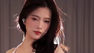 【龍城、七月】別光給她發(fā)消息，給我也來兩條