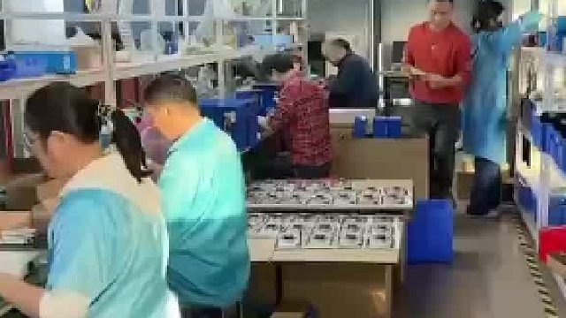 广东盾王4G校园防欺凌报警器语音识别报警对讲后备电池