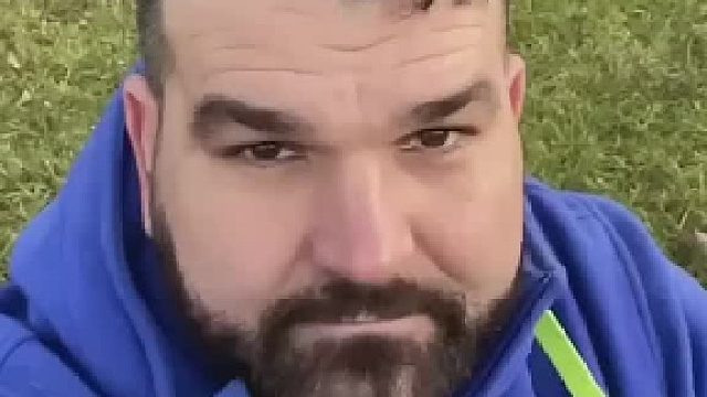 大老虎跟主人的温馨互动