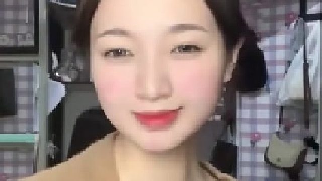 大学生的眼神真妩媚