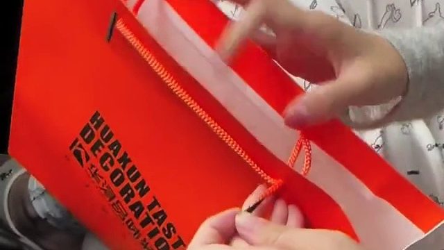 开门不看后面？那懂得也不多嘛