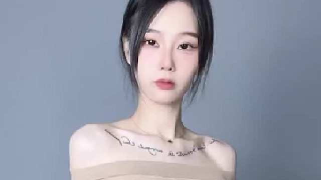 你的每一个微笑，都是这个世界的一抹亮色。