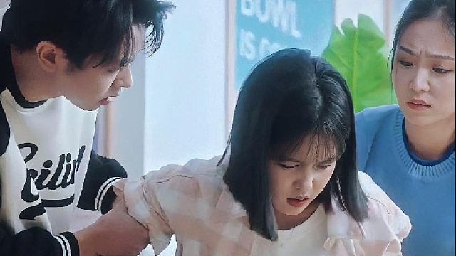 校园流言缠身，真爱如何证明清白？《闪婚爱情印记》