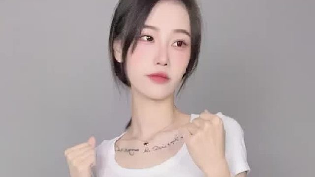 以善良增添光彩，做最美的自己。