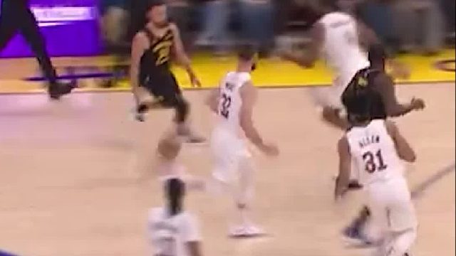 勇士95-113骑士，库里状态持续低迷，14中4仅拿到11分