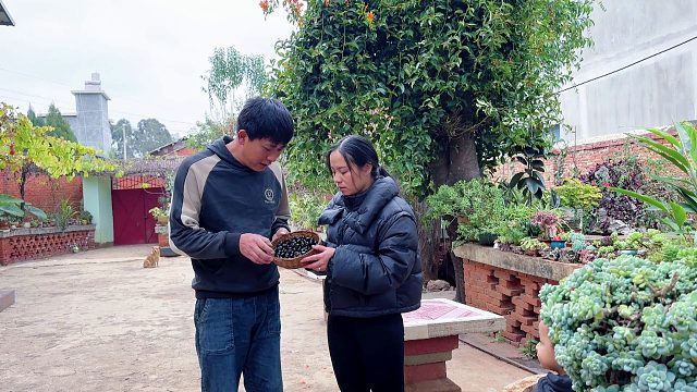 媳妇带回来啥？老公吓得不敢吃，味道出乎意料