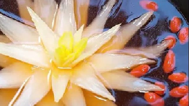 宇姐吃的什么啊！大家认识吗？