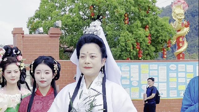 农历腊月十五（1月14日），是许愿的重要日子，这一天，陪着家人来东莞观音山登高许愿，开启一年好运吧！