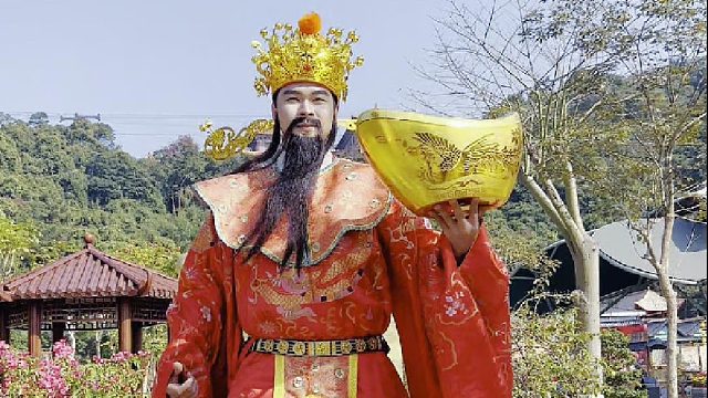 喜迎新春，东莞观音山年味正浓，观音山财神陪您过大年，祝您财运亨通、财源滚滚来