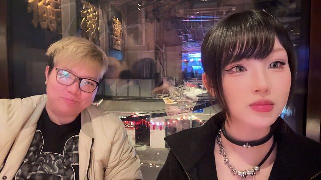 AJ热情款待尖勾传媒001号女主播，结果付款的时候肉疼了起来