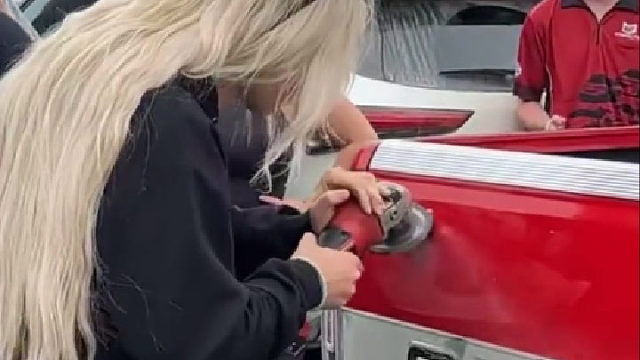 你脸上这道疤，会是你这辈子的荣耀……