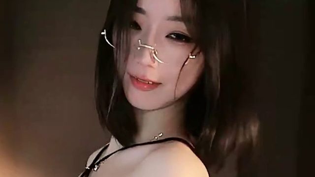 【刘钞钞cc】你 不堪一击