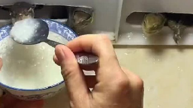 _牢龟们大口喝粥一口闷简直太爽了