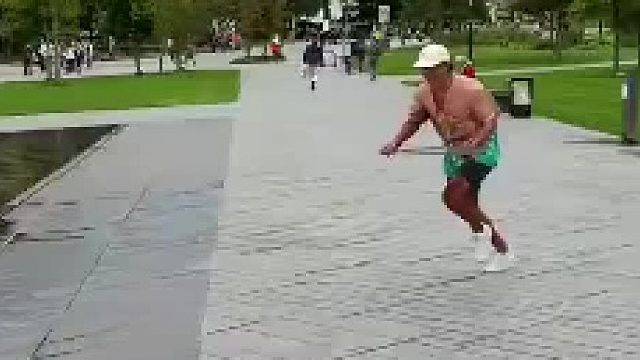 原来真的有轻功水上漂