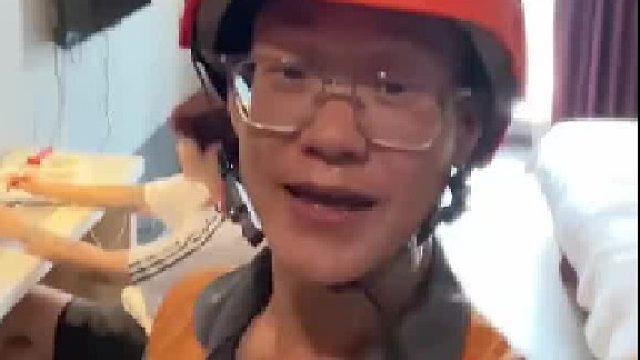 男子出差独自住酒店，老婆雇当地跑腿突击检查