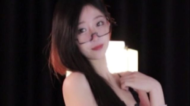 【金琳爱睡觉】小小秀一下