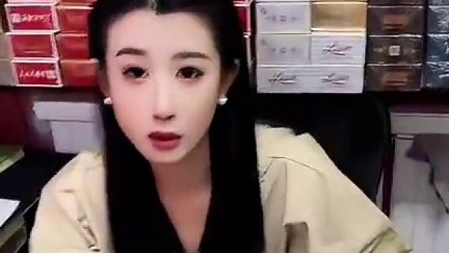 介娘们可不像好人啊……