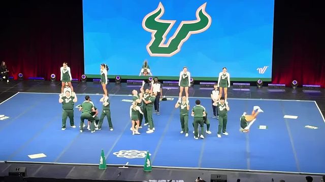 不愧被誉为啦啦队届的“超级碗”