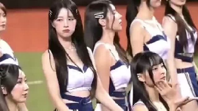 台湾啦啦队三振舞