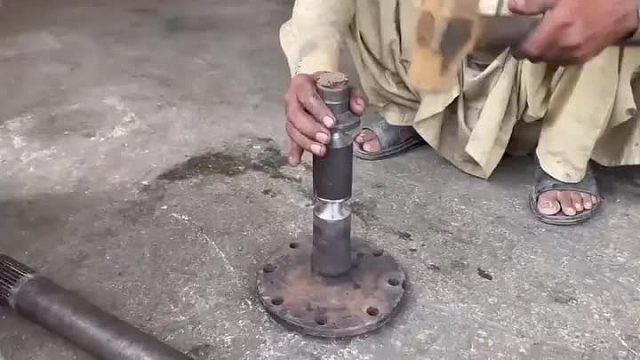 维修断裂的卡车半轴全过程