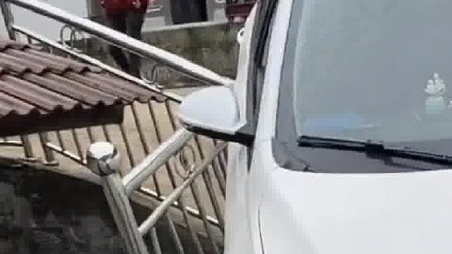 唉，来拜年全村知道了，拜完年回家全村也知道了