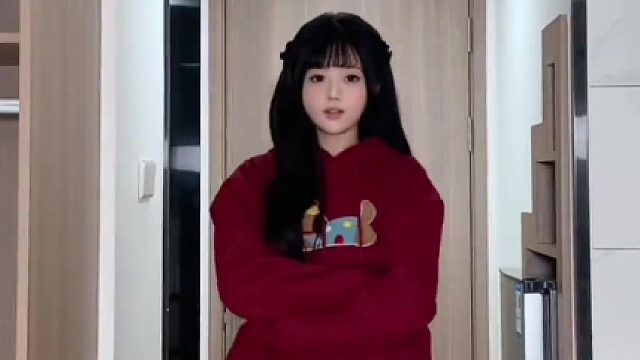 虽然我挣不了多少钱，但是我比较会省，比如我今天看到一辆法拉利我没买，一下子省了700个w