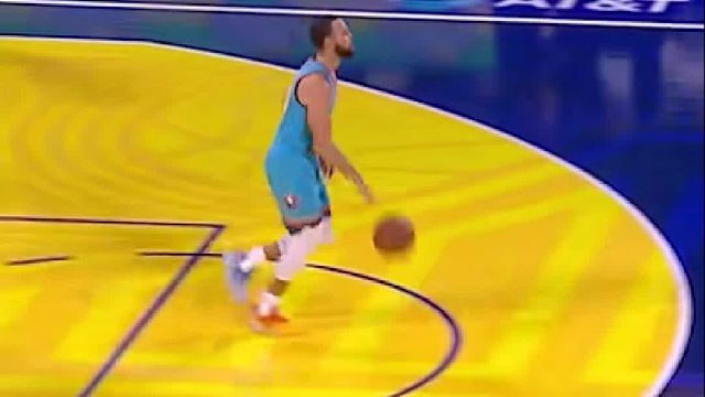 库里超远三分，欧文自抛自扣