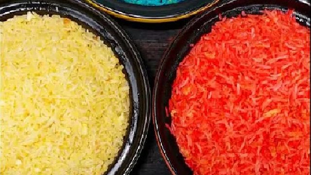 今天这三碗饭好有特色啊！你们喜欢什么色？