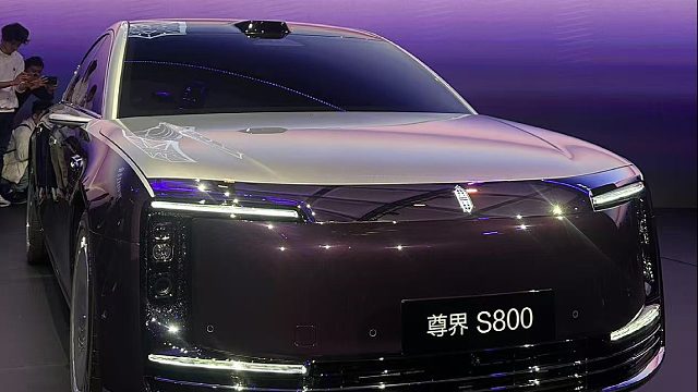 尊界S800对比迈巴赫，100多万的预售价到底值不值？