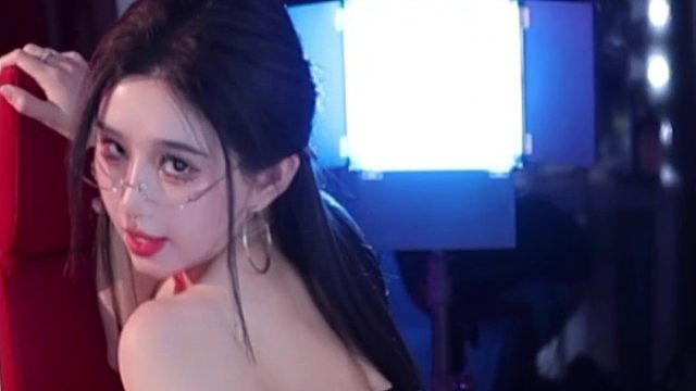 【正恒YJ-VIKI【浈】】文案哪有我好看呀