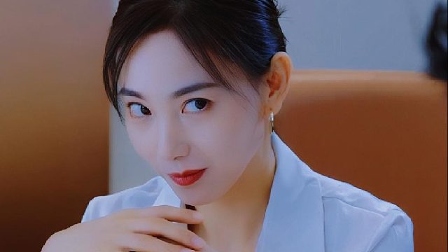 职场销冠风波起，酒店乌龙藏情秘《拿捏小男友》