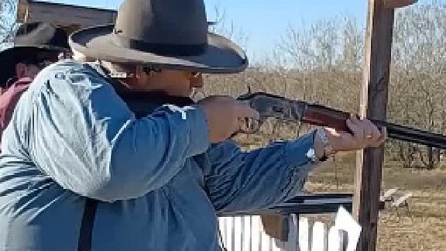 别的不说，射的倒是挺准