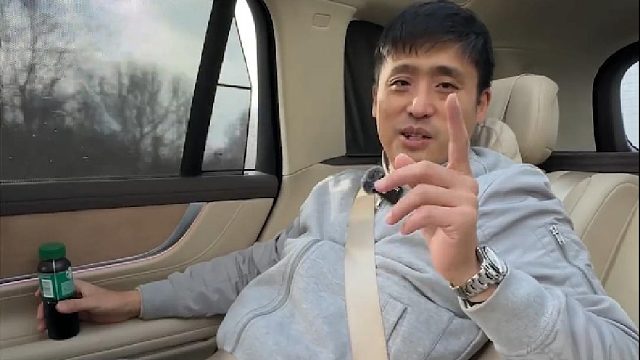 揭秘中国最深湖泊，居然在海拔 2000 米高空