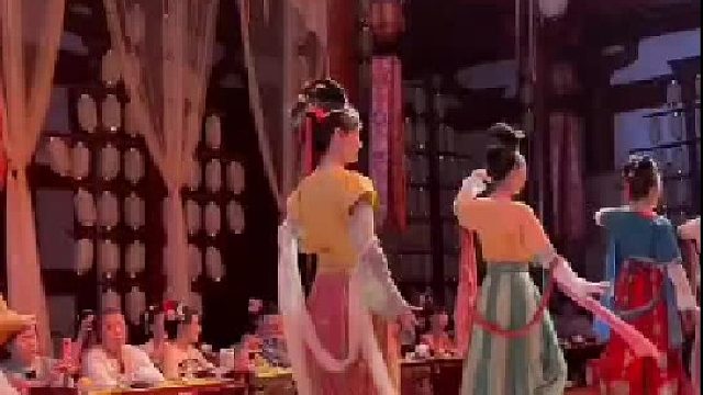 风里雨里，等君共赏