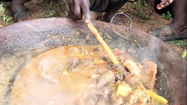 难以置信的美味，午餐享受哈扎食物，快乐一整天