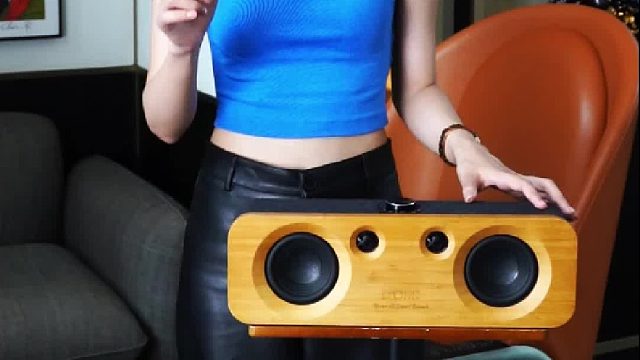 深夜，音乐是无声的拥抱