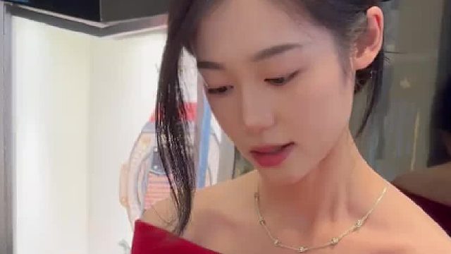 老板会为15.8万的手机买单吗？