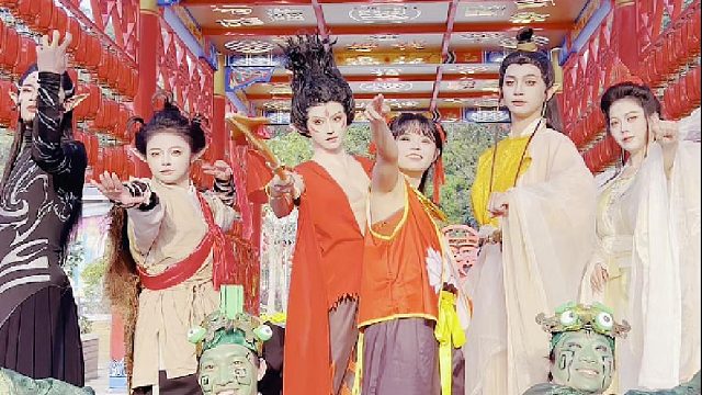 上春山，踏青行；哪吒2天团齐聚东莞观音山巡游互动，为市民游客送上美好的祝福