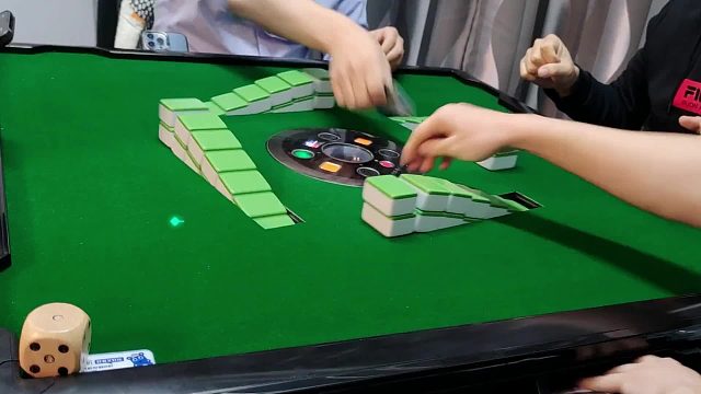 长春麻将实战 _ 这算玩赖么？