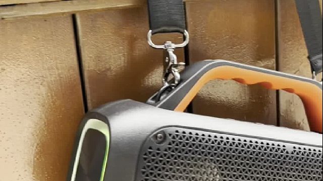 大功率防水露营蓝牙音箱