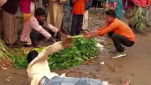 新来的是排队笑还是直接笑