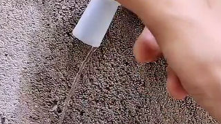 空調(diào)冷凝水管貼墻太近了可以這樣做你學(xué)會(huì)了嘛